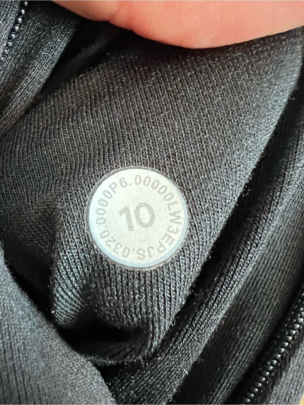 LULULEMON CLOSE TO CROSSING BLACK LONG SLEEVE ATHLETIC SHIRT CROSSOVER HEM SZ 8